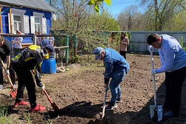 «Тимуровцы» помогли ветерану